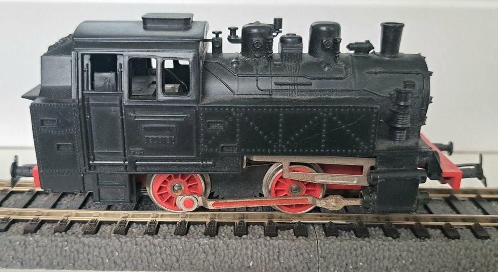 Локомотив Piko BR 80  HO 1:87