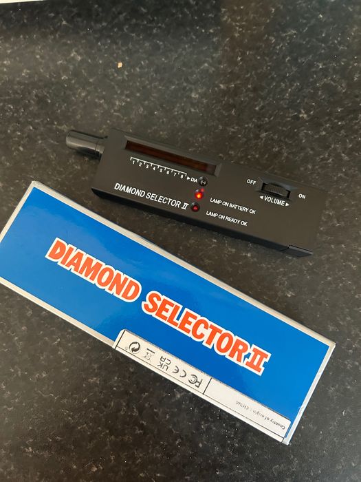 Прибор для провірки алмазів