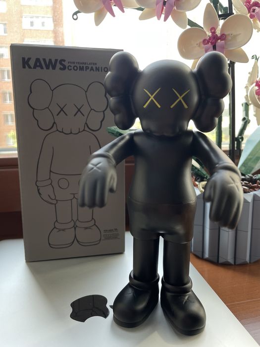 Фигурка kaws companion open edition
