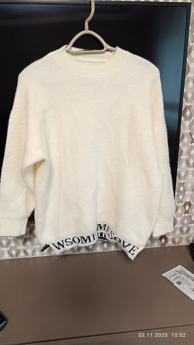 Жіночий светр,стан нового Л хл