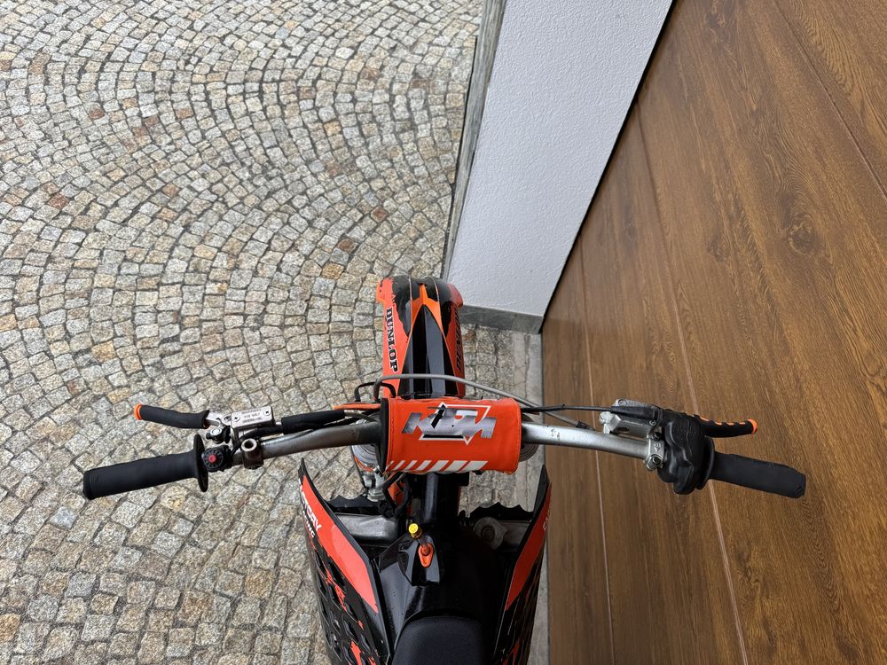 Piękny KTM SX 125 (yz rm cr kx tc)