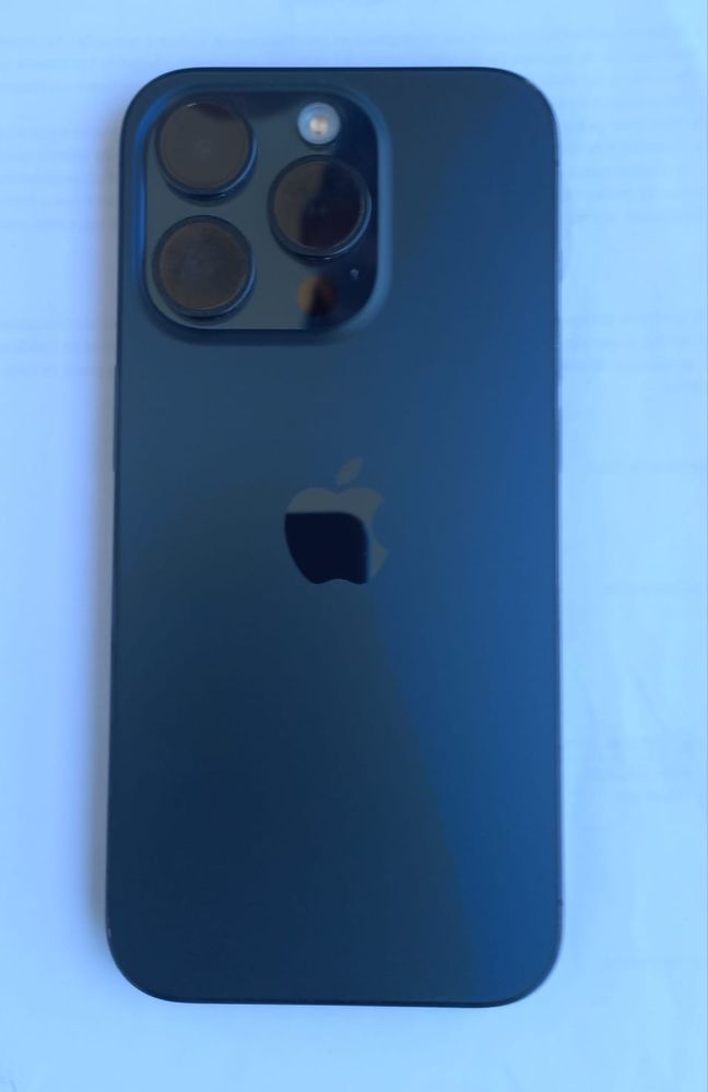 iPhone 15 pro semi novo