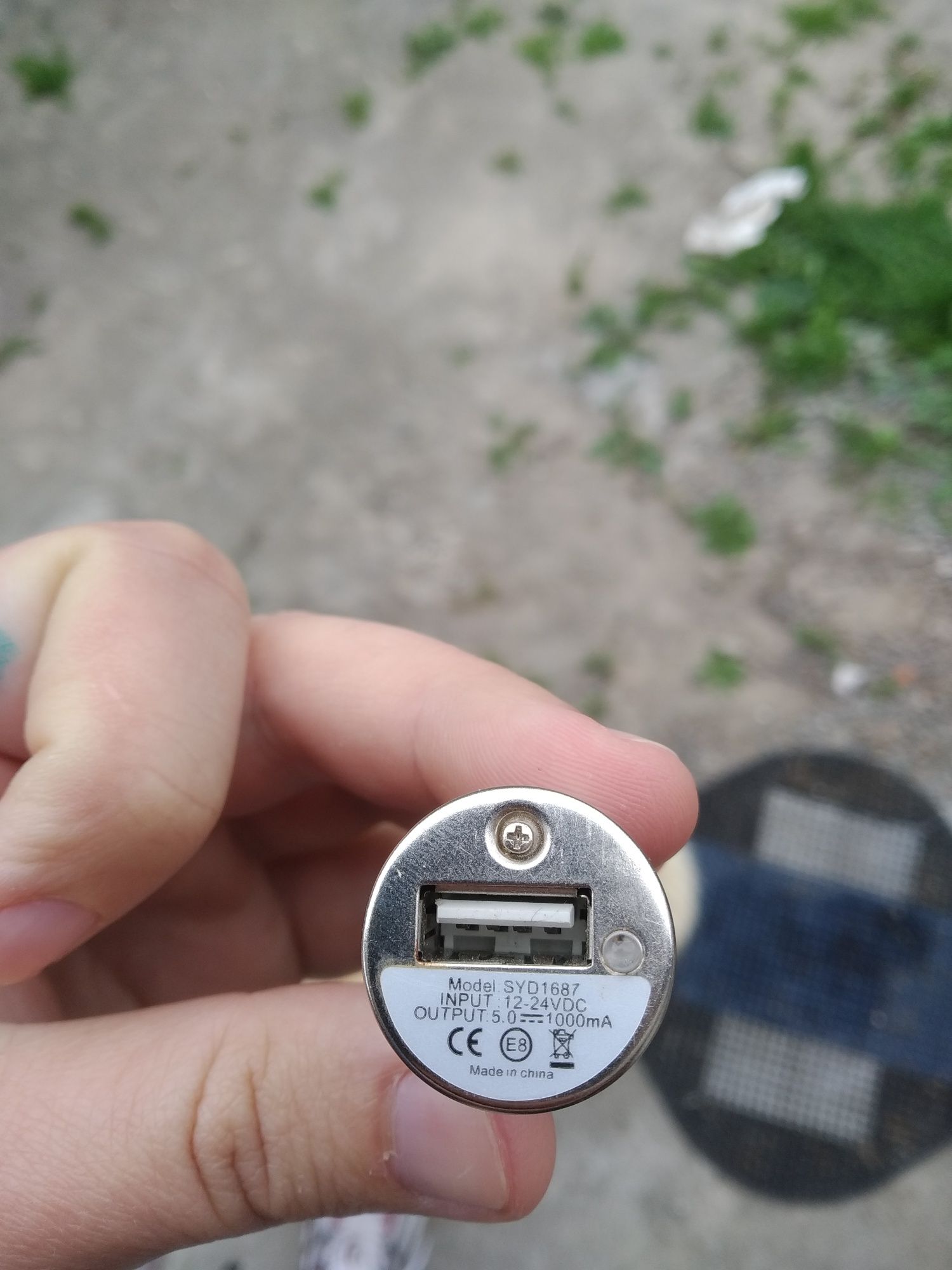 Адаптер на 2 usb в машину 12-24 v , вихід 5вольт 3.1 ампера