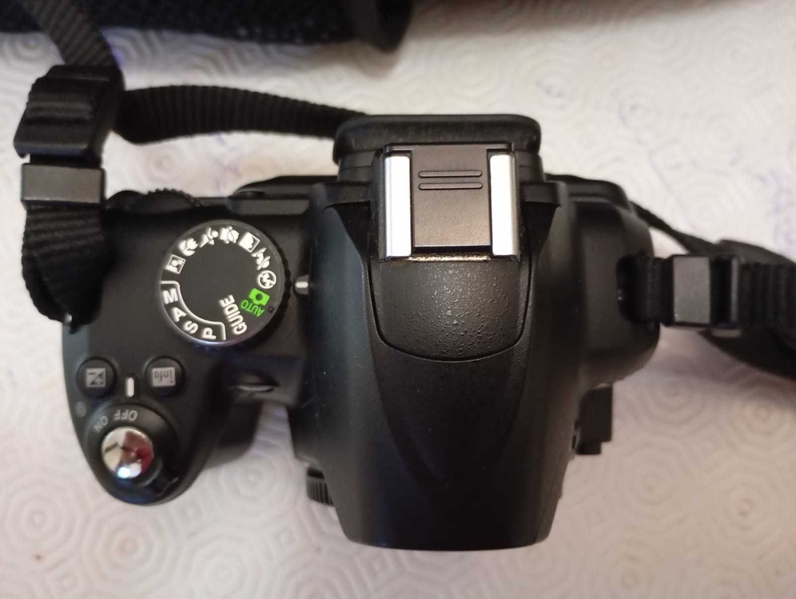 Vende-se como novo: Câmara Fotográfica Nikon com duas objetivas Nikon