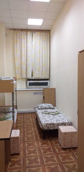 24/7 IHOTEL Triple room near the metro Kyiv Chernihivska metro station