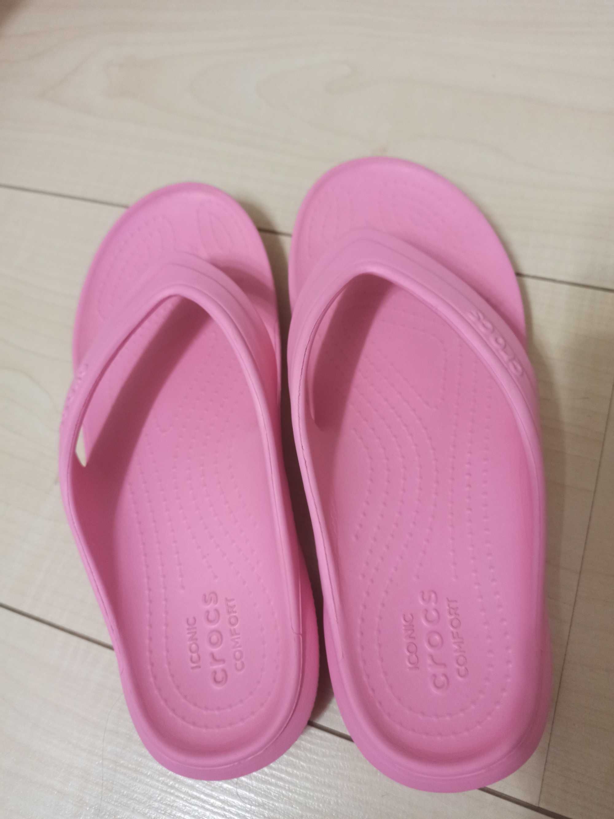 Crocs Crocsy dziewczęce klapki japonki r. J3 34-35 nowe 21,7 cm