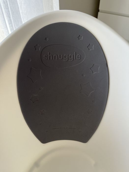 Banheira Ergonómica e Suporte Dobrável Shnuggle.