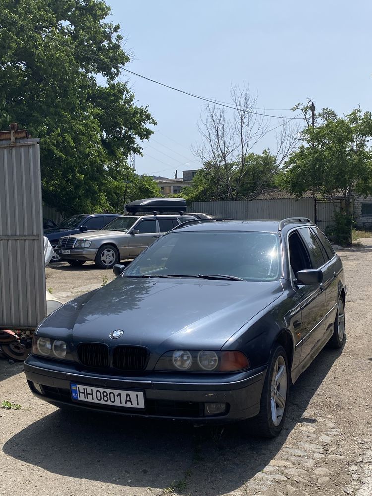 Продам BMW E39 520i Touring.