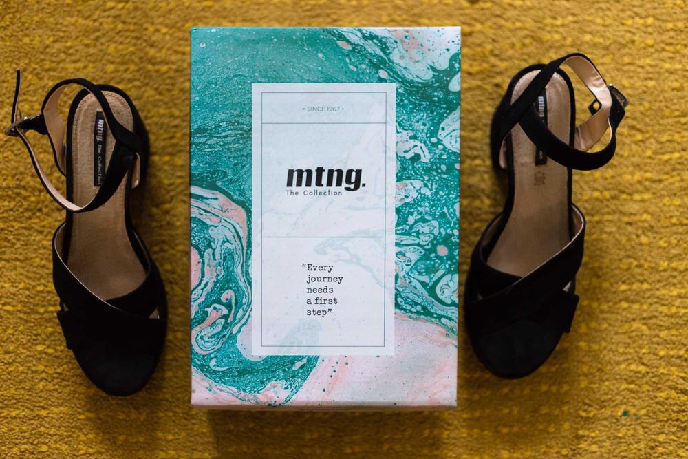 Mtng- Sandálias Pretas com salto 9 cm