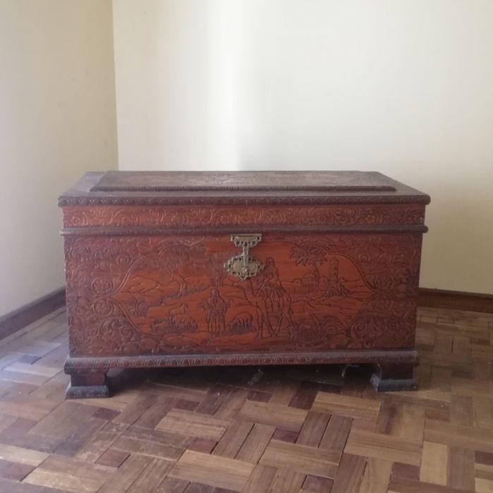Arca antiga dos anos 70