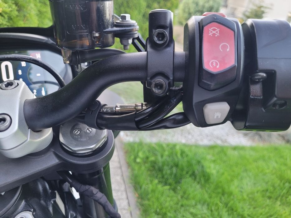 Triumph street triple 765R Zamiana