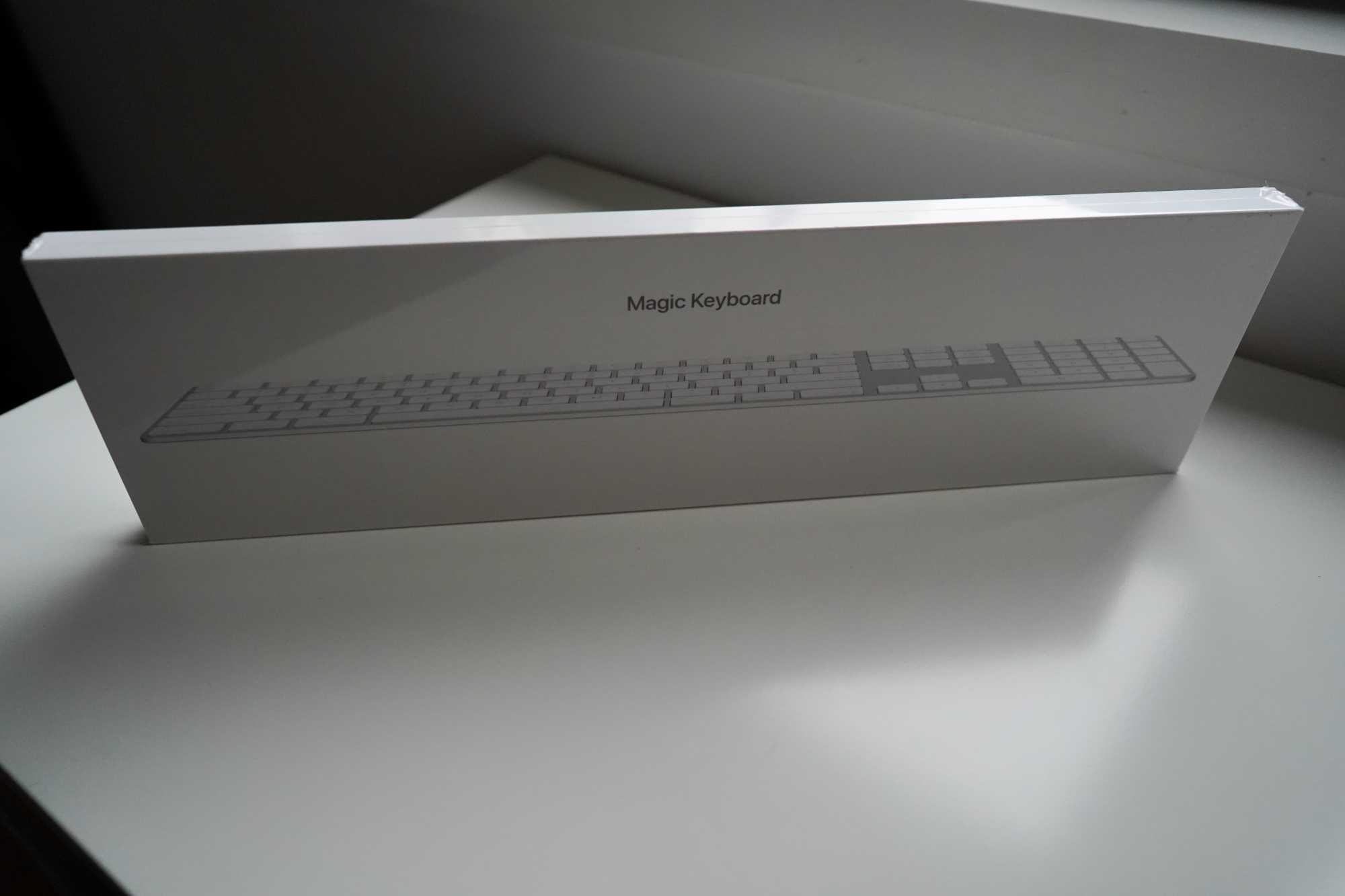 Apple Magic Keyboard With Numeric Keypad Wireless White New