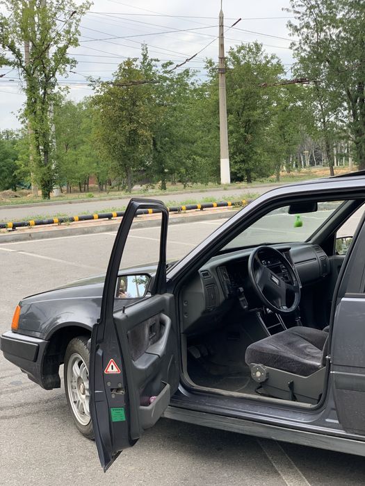 Продам Volvo 460 GLE