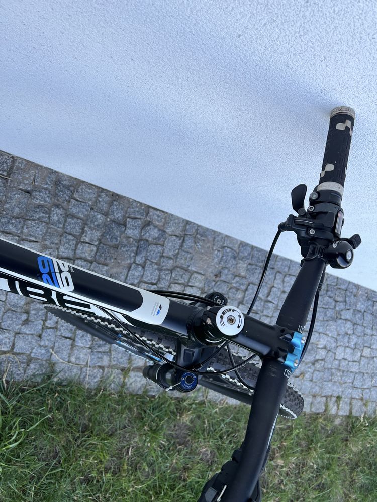 Cube Acid ARG 29” (xt, deore, rockshox)