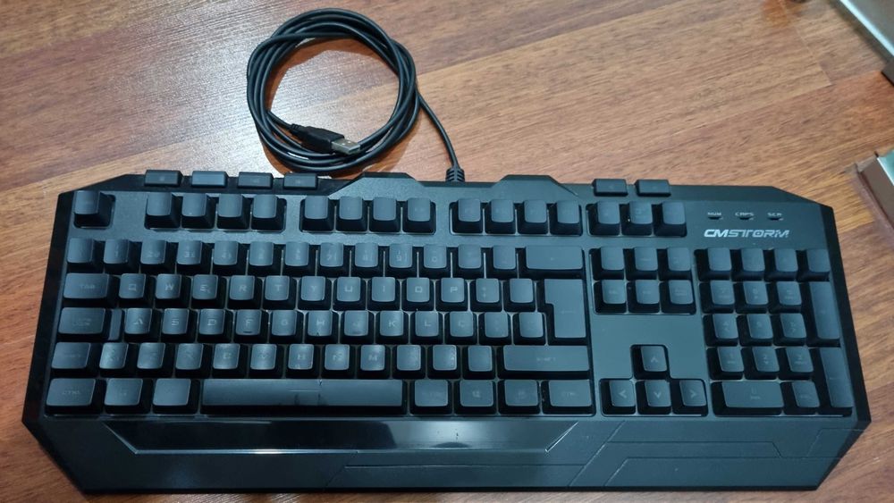Teclado Gaming Cooler Master CMSTORM Devastator