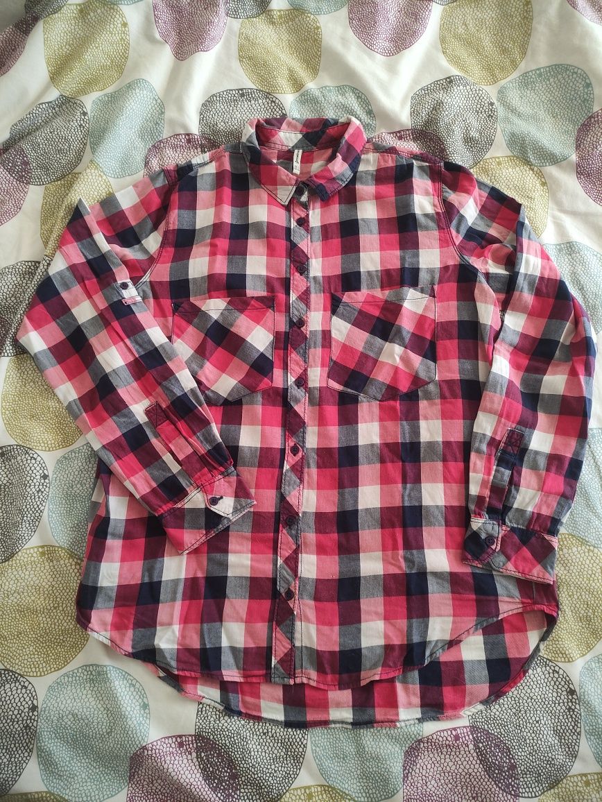 Camisa quadrados vermelha Stradivarius L