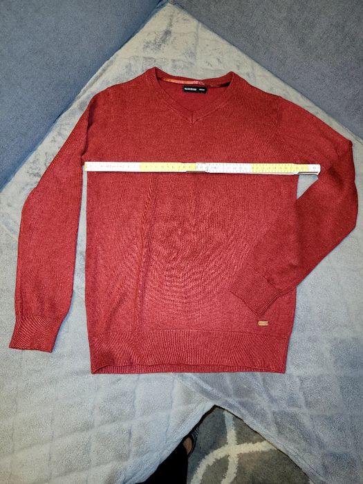 Sweterek nierozpinany