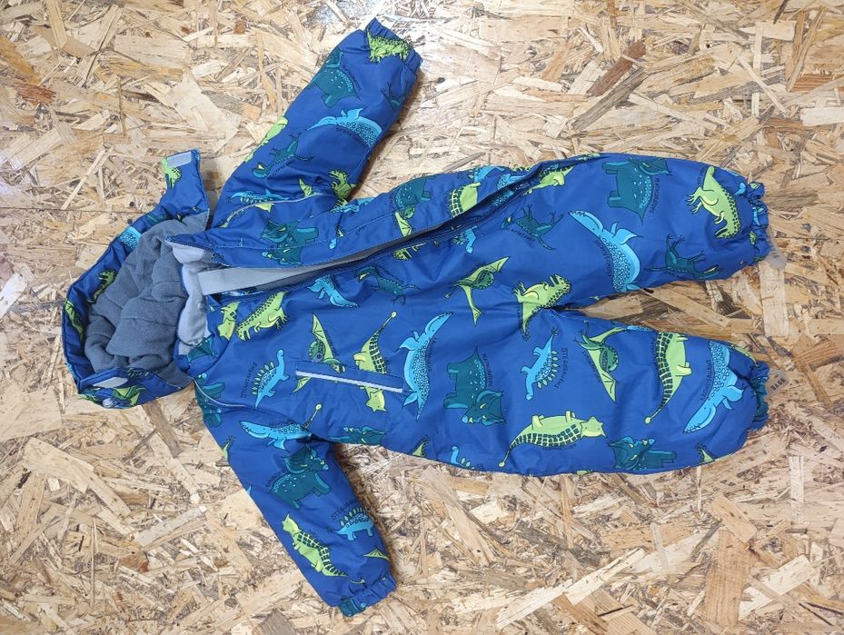 Продам зимний комбинезон в отличном состоянии,для мальчика