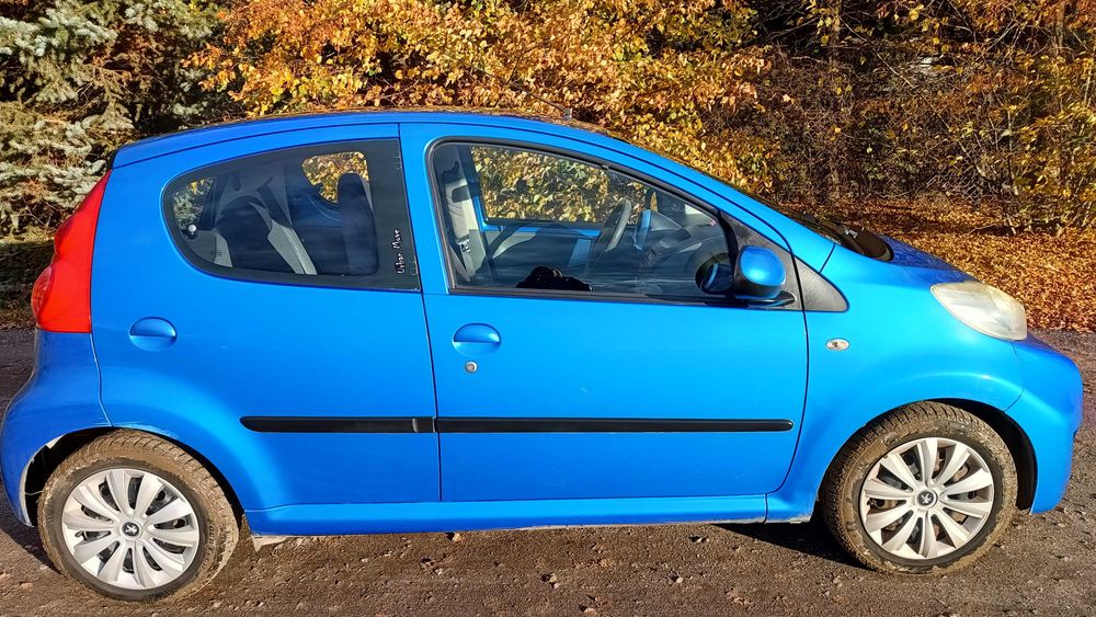 Peugeot 107  rocznik 2010