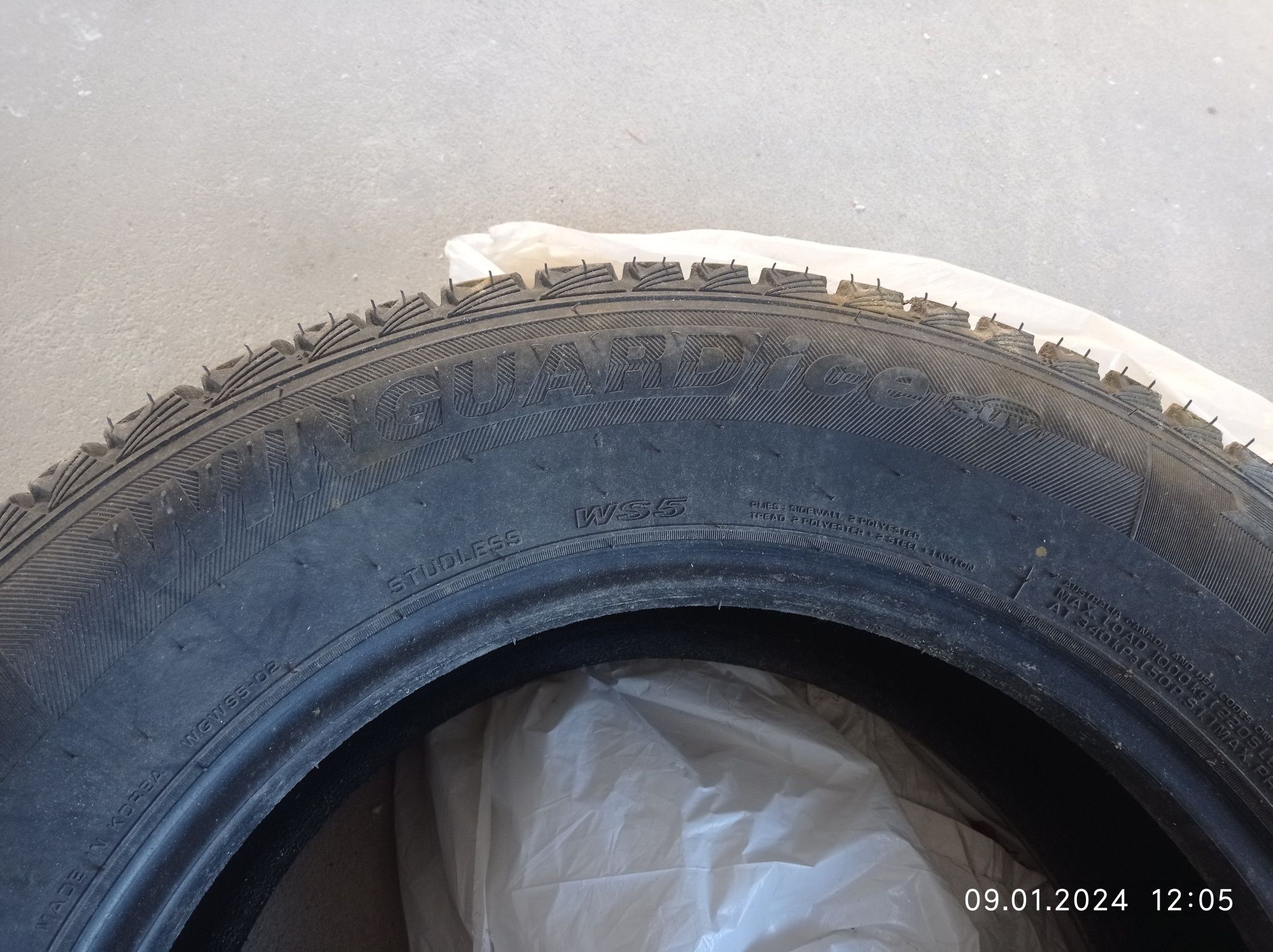 Продам шини 235/65 r17