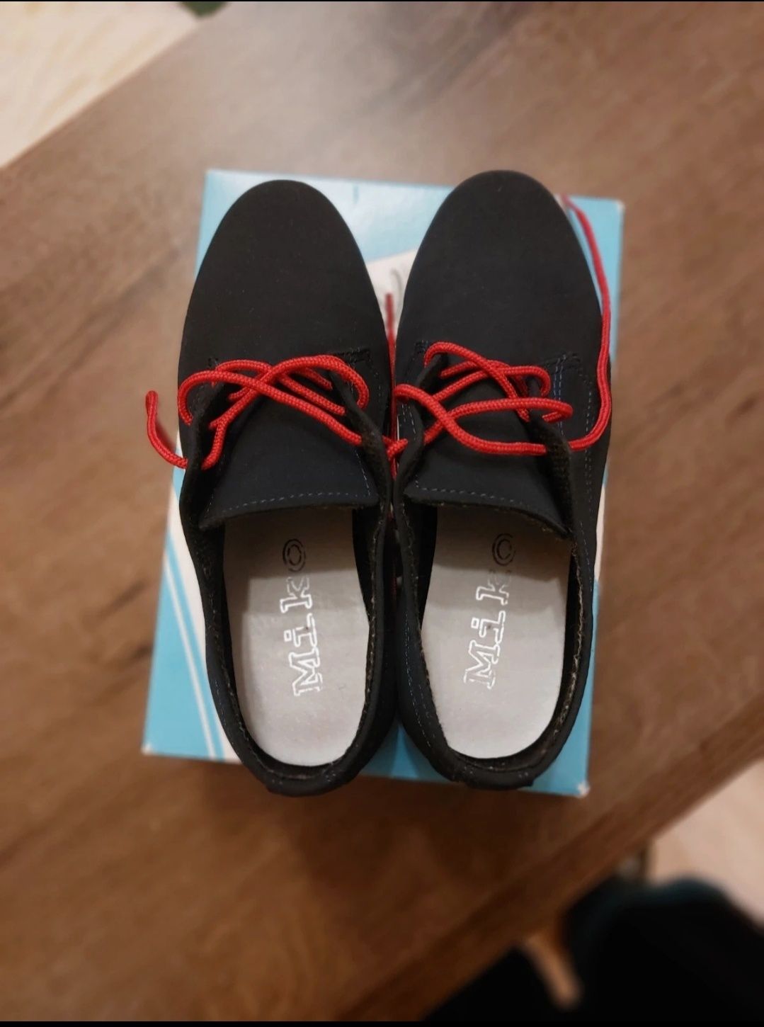 Dziecięce buty do garnituru