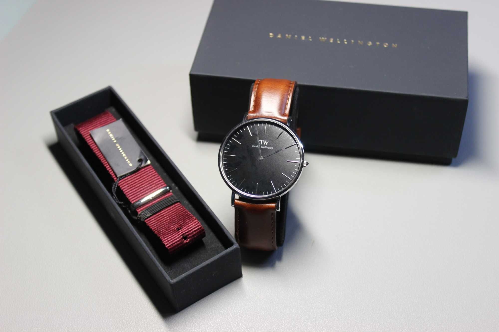 Lot 3 watches - Nixon/ Daniel Wellington/ Massimo Dutti