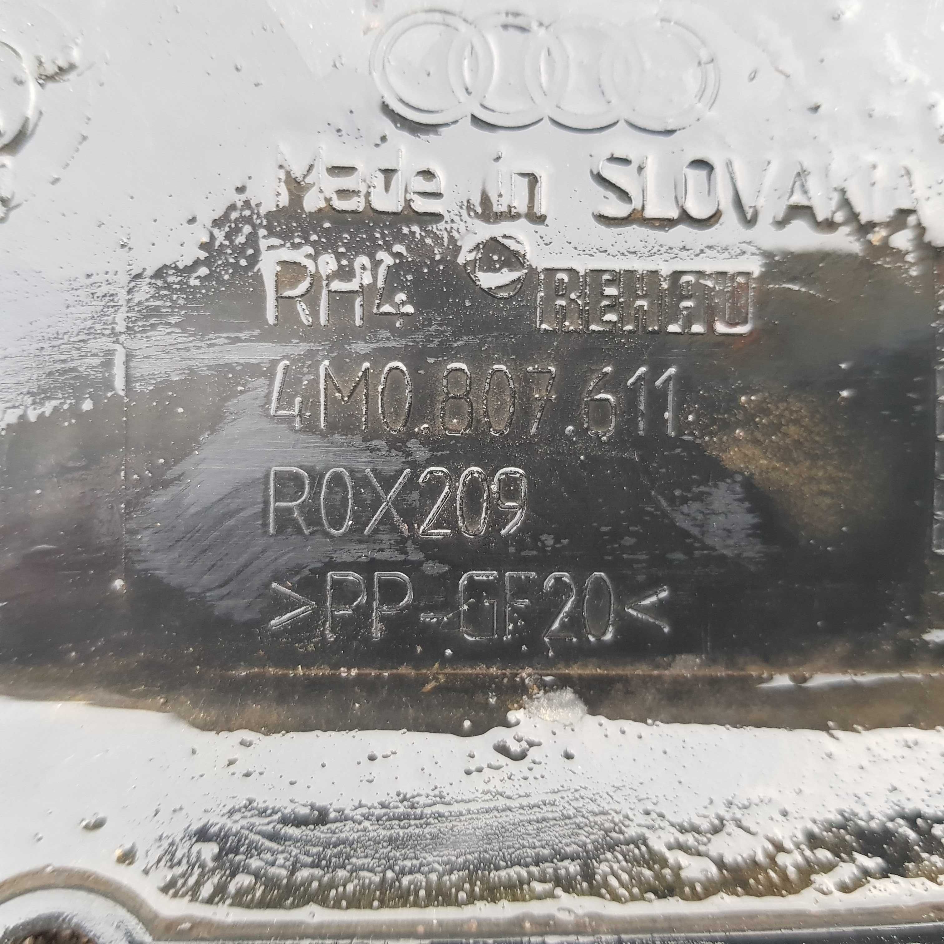 płyta pod zderzak Audi Q7 4M