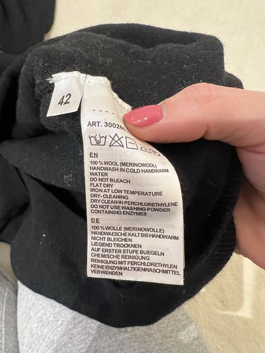 Sukienka wełna merino 100% czarna midi klasyczna codzienna wizytowa