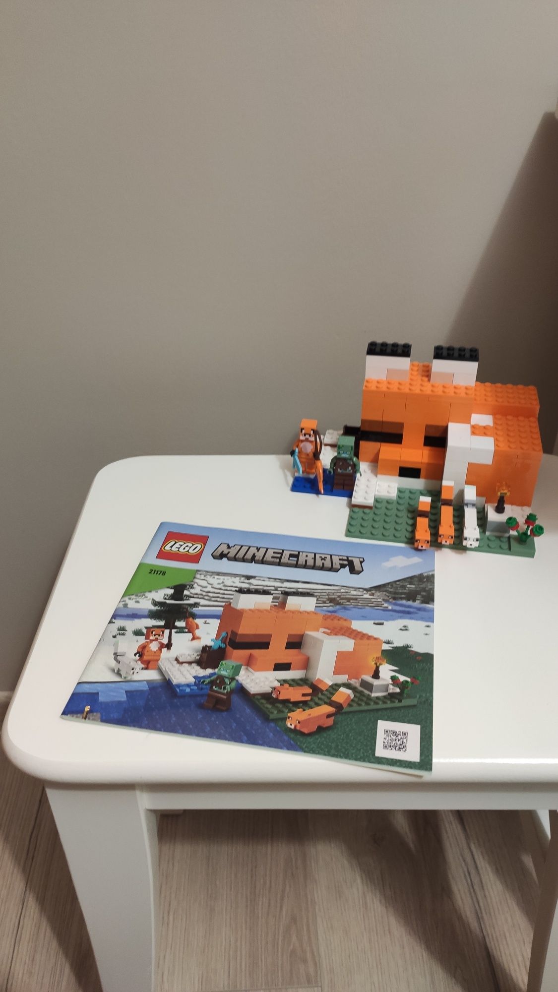 Klocki LEGO Minecraft 21178 Siedlisko Lisów kompletny