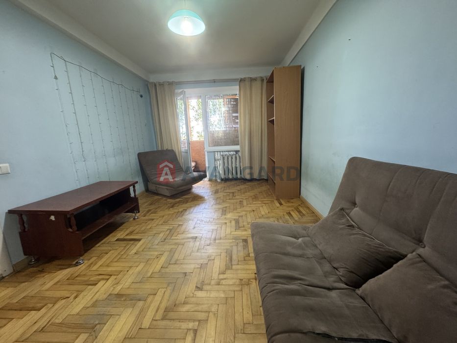 Продаж 1к. космос