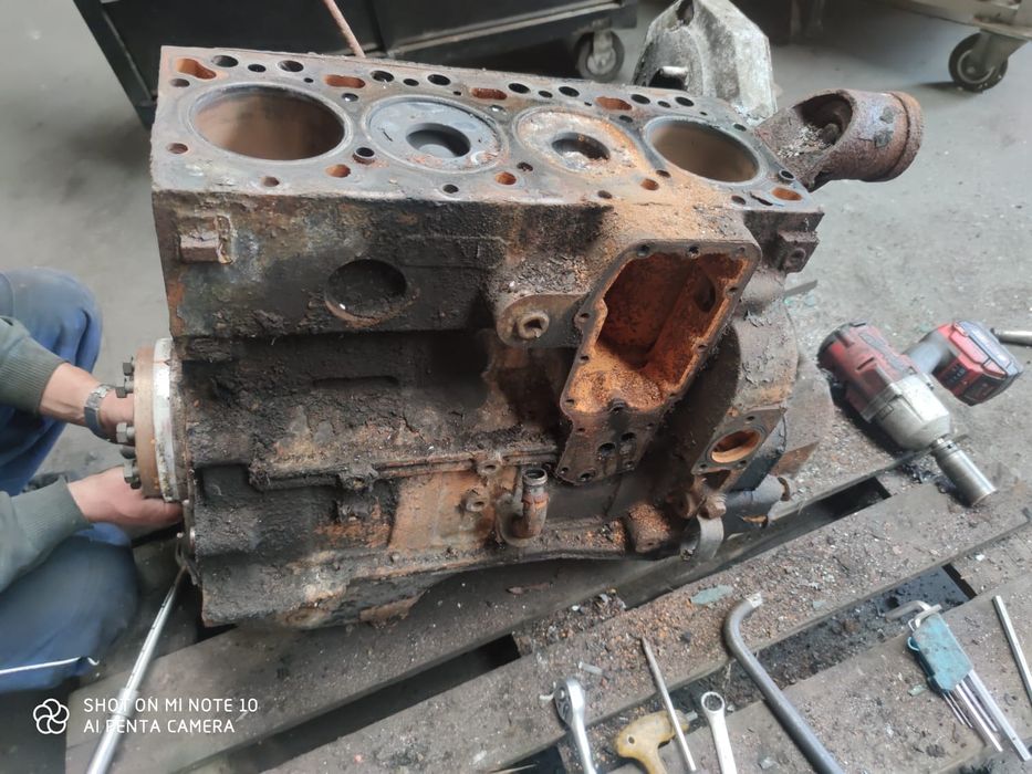 Blok silnika Cumins B4TA 390 Case 580 SLE / itp