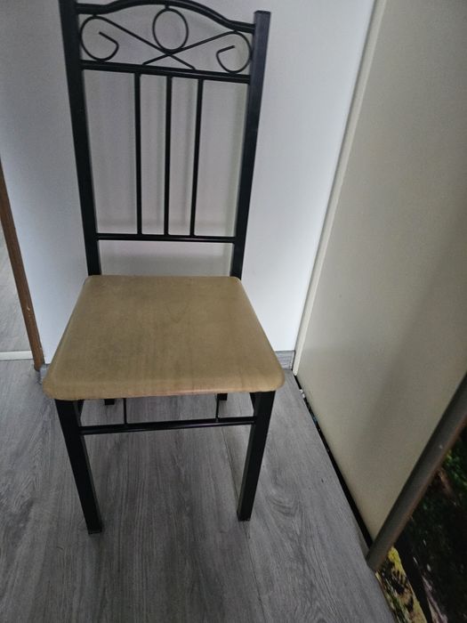 Krzesło lekkie używane