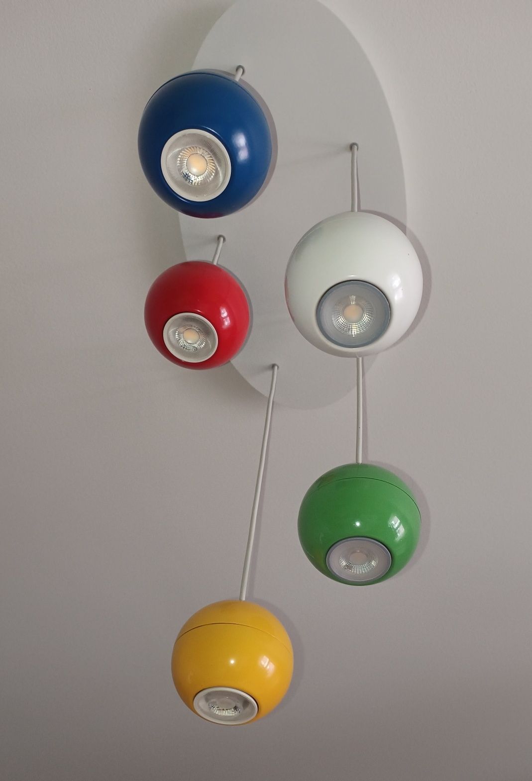 Kolorowa, dziecięca lampa sufitowa