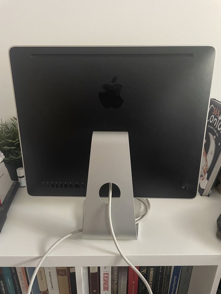 Apple iMac "Core 2 Duo" 2.4 20"