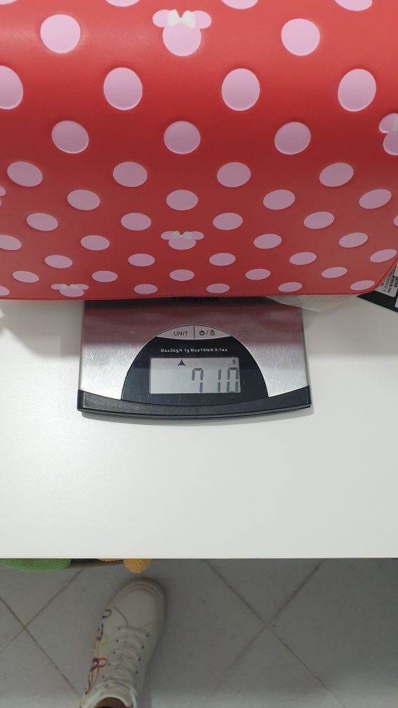 Loungefly Disney Minnie Mouse Pink Polka. Tamanho  24 x 18 x 5 cm.