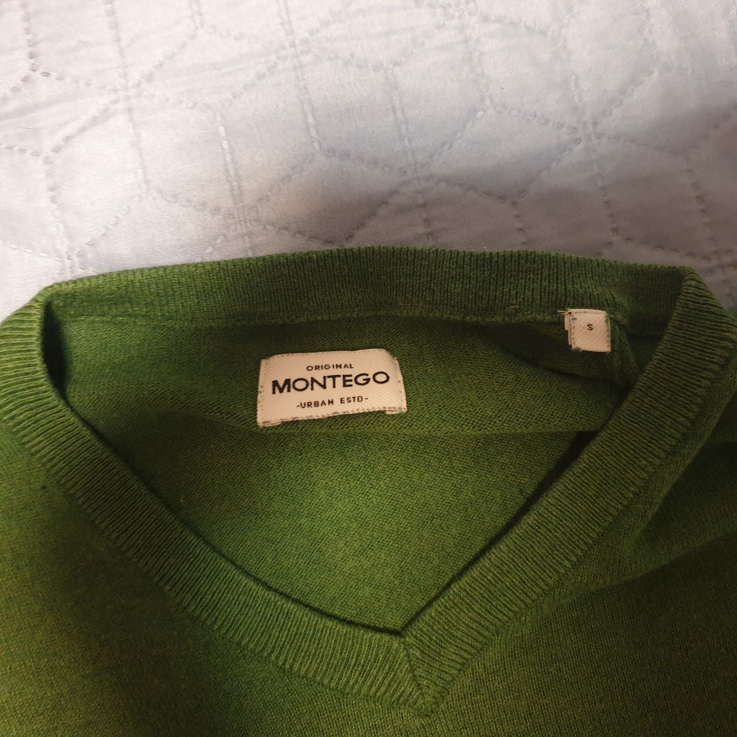 Sweter zielony Montego rozm.S