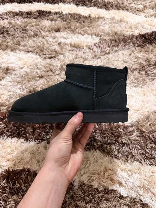 Buty damskie UGG_Black Trampki Roz.37