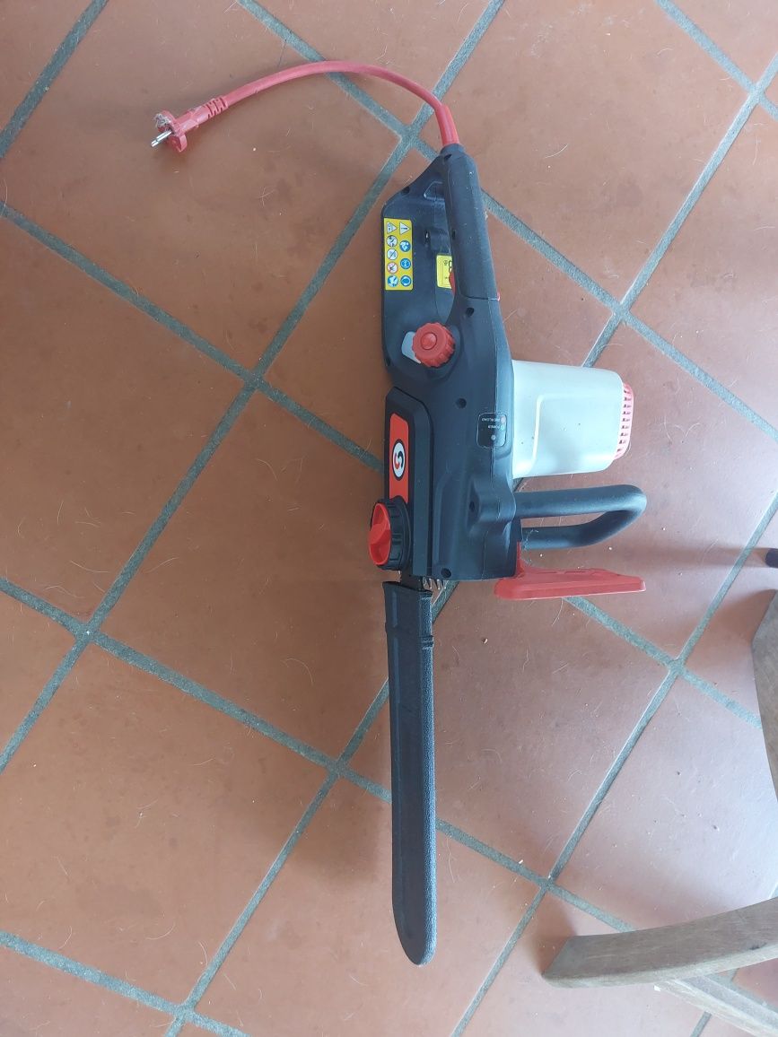 Moto serra elétrica