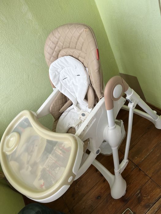 Продам стільчик для годування Carello