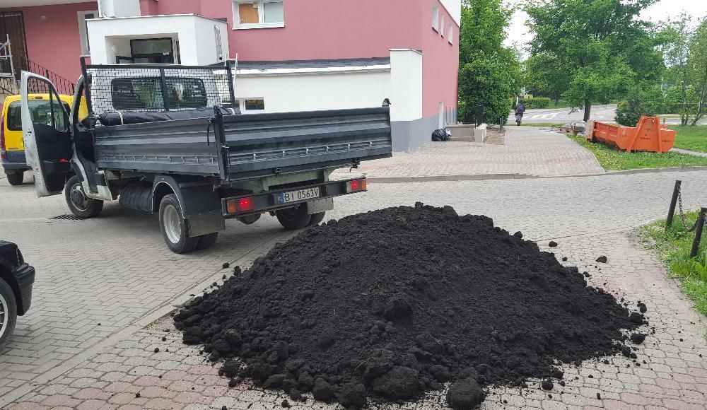 Czarnoziem siany ziemia siana, pulpa piasek żwir kamień płukany