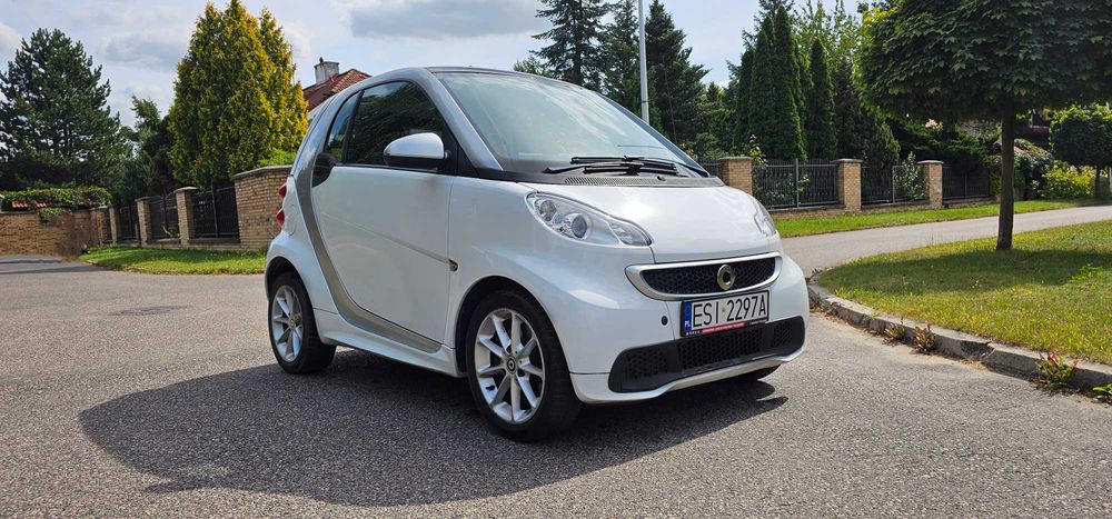 Smart ForTwo MHD Automat Klima Szyberdach Alu Navi Bluetooth 2 kluczyk