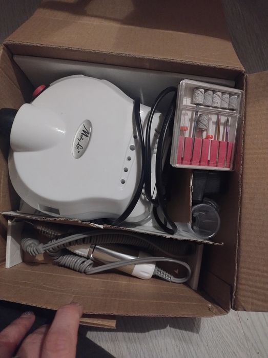 Zestaw do hybrydy/paznokcie/hybryda/żel/frezarka/lampa