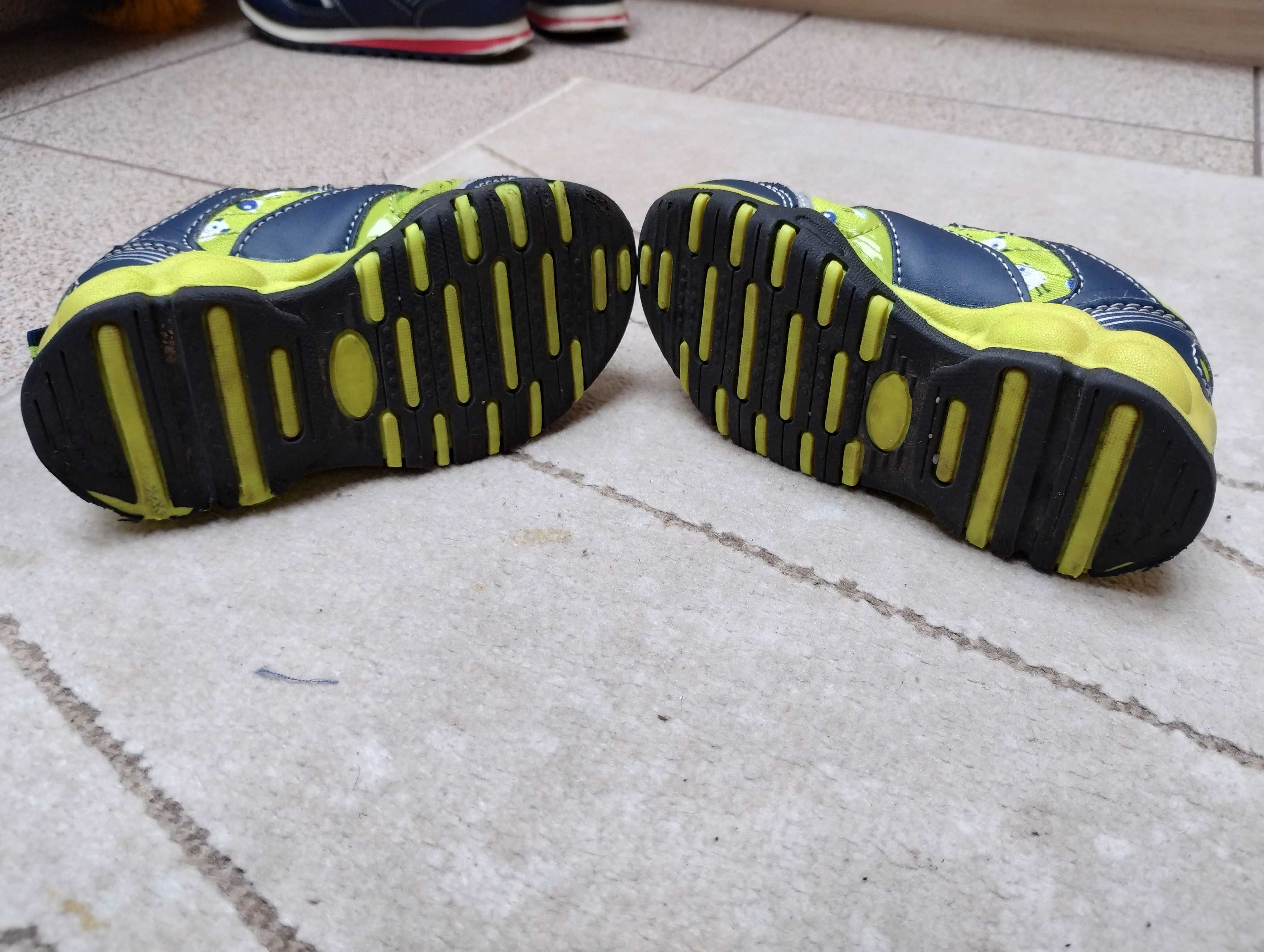 Buty chłopięce  adidaski 23 stan BDB Wieliczka Inpost GRATIS trampki