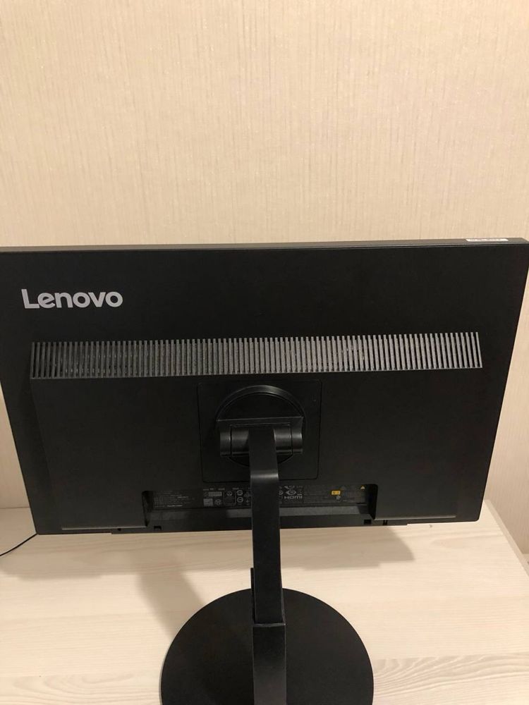 Монитор, lenovo thinkvision