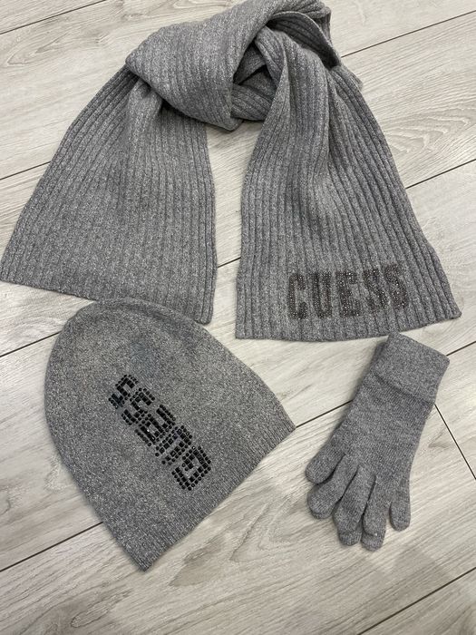 Шапка шарф рукавички Guess