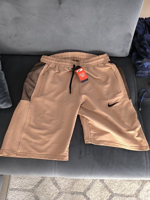 Spodenki szorty  Nike XXL brązowe Nowe