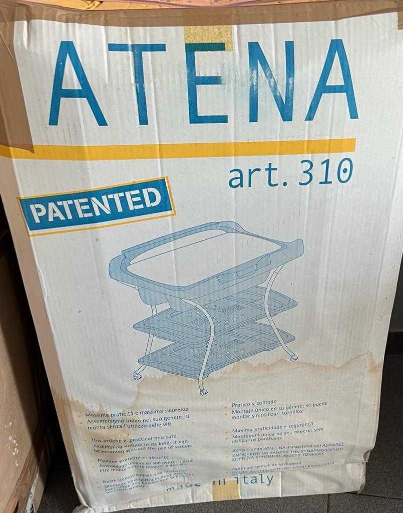 Banheira anatómica com fundo anti-derrapante da marca Atena