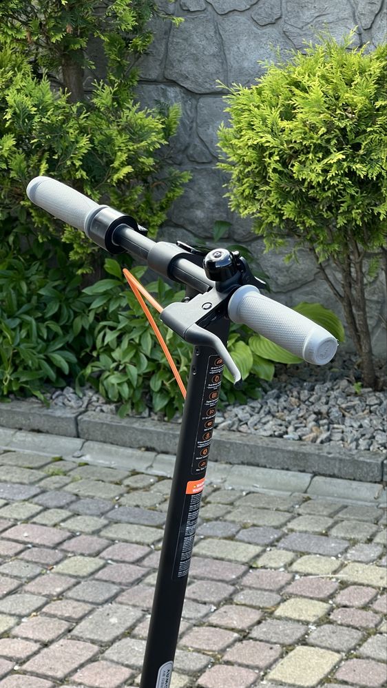 Електросамокат Ninebot F30D by Segway