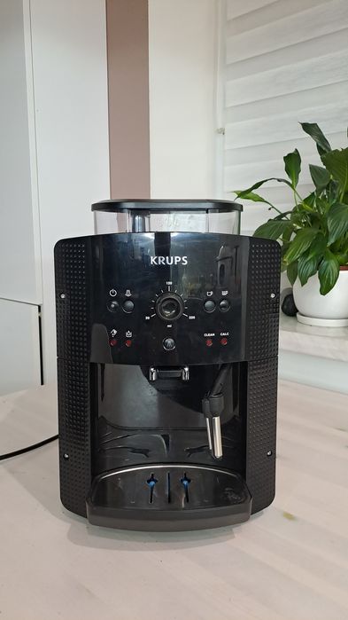 Кавомашина (кавоварка) Krups EA81*