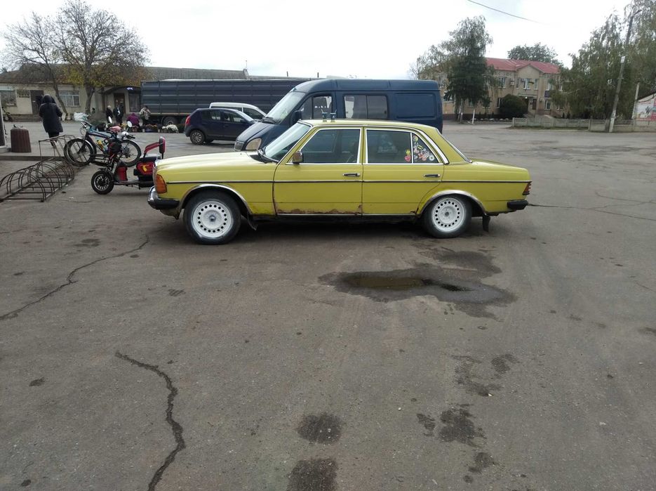 Мерседес 123 2.2 дизель